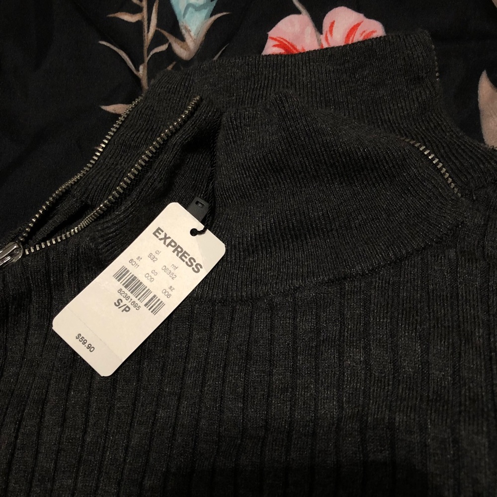 Express gray turtleneck NWT - Picture 2 of 3